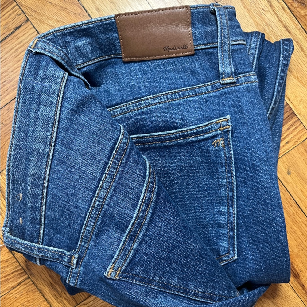 10" High-Rise Skinny Jeans in Bradshaw Wash - Picture 8 of 10